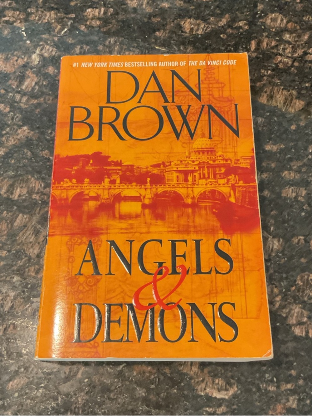 Dan Brown Angels & Demons Paperback